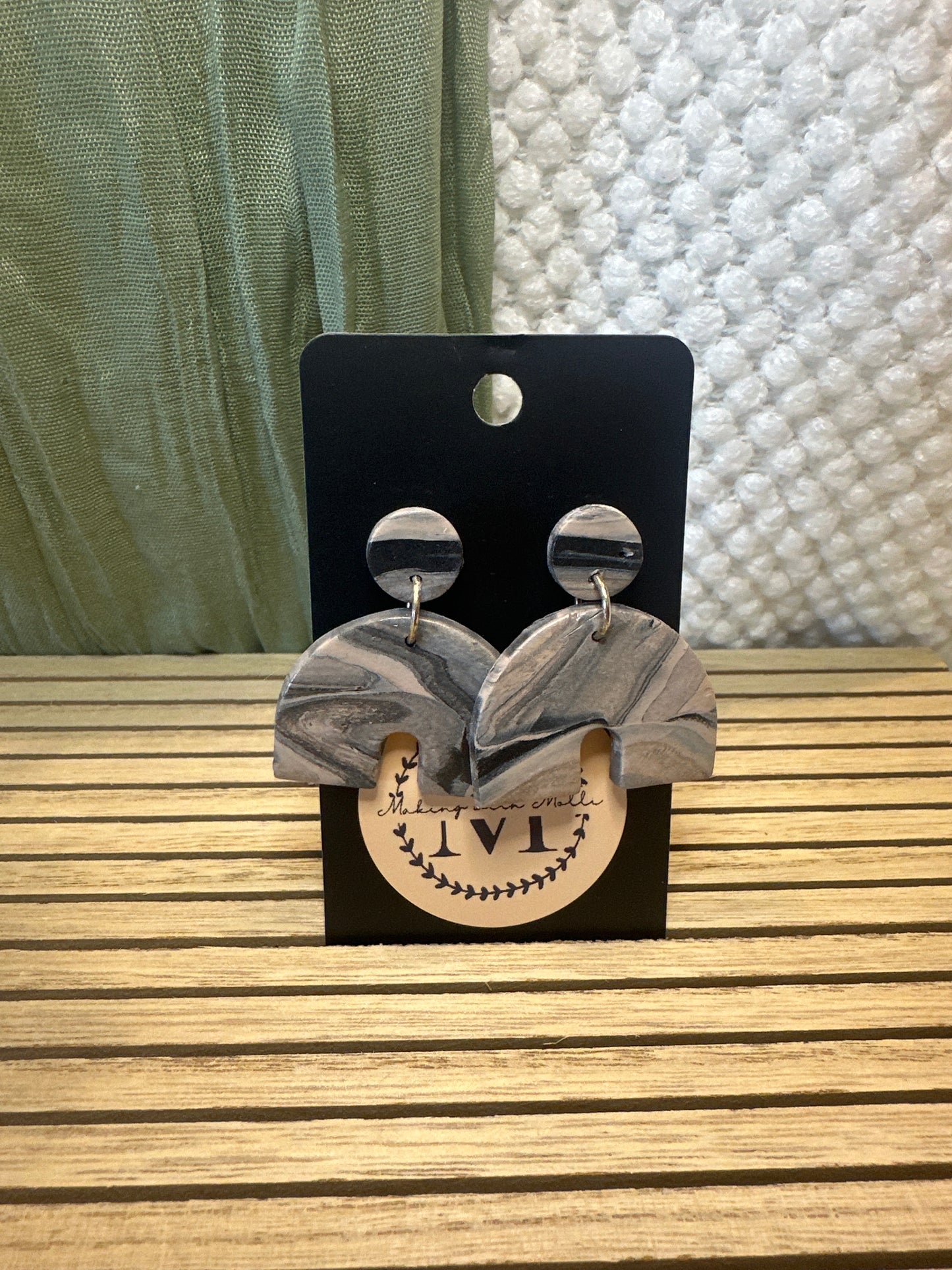 Black Tan & Grey Swirl Arches